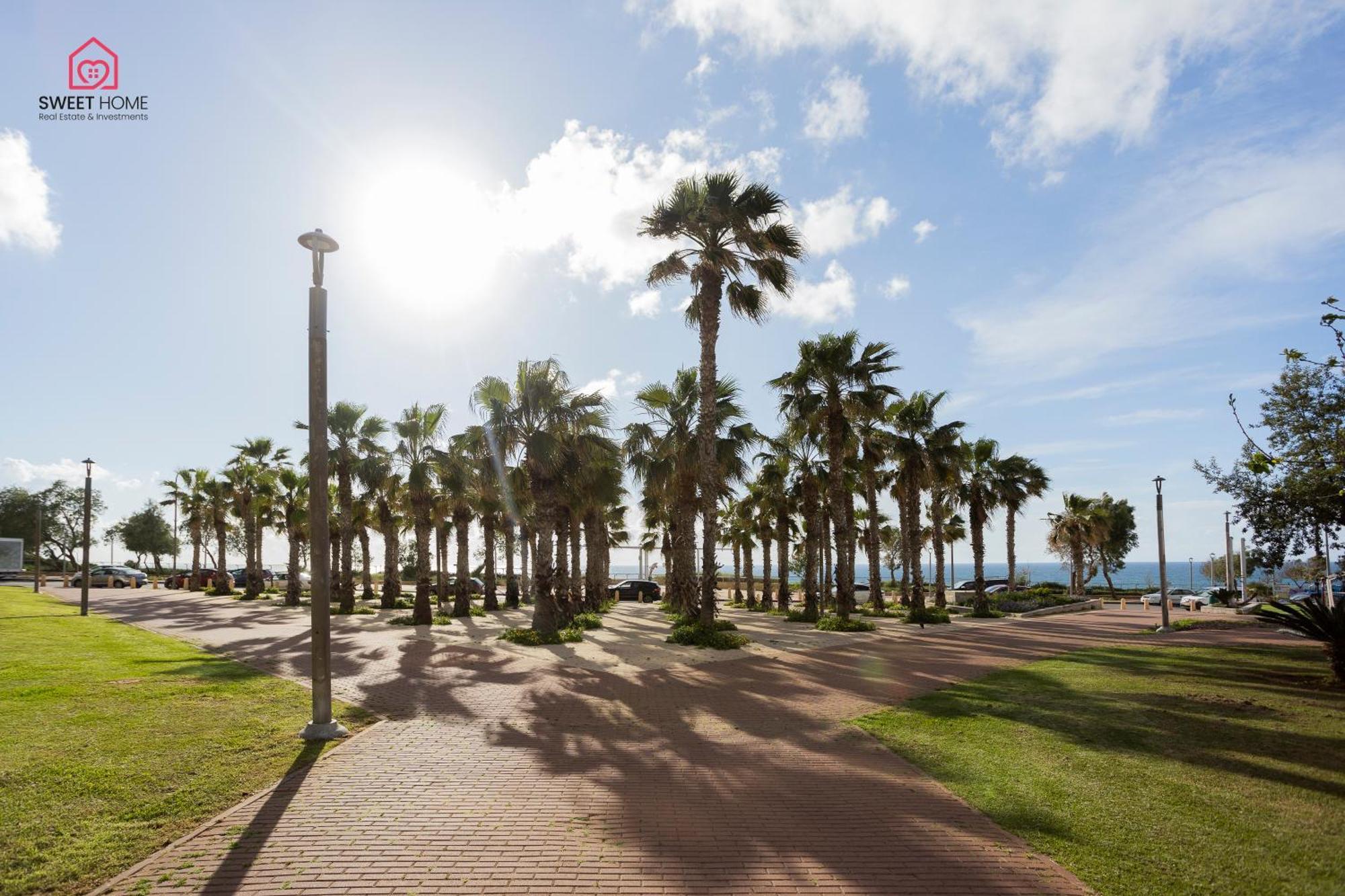Luxury Apartments' In Нетания Экстерьер фото